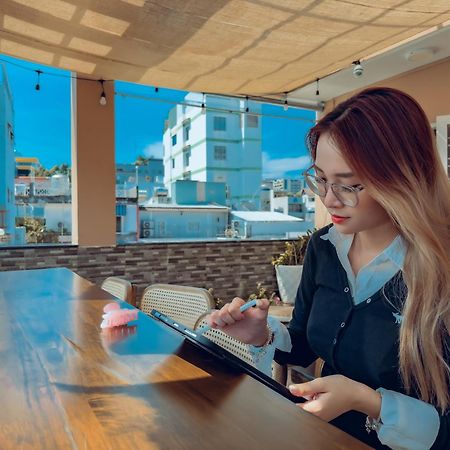 ホテル Hemtouch House ホーチミン市 エクステリア 写真