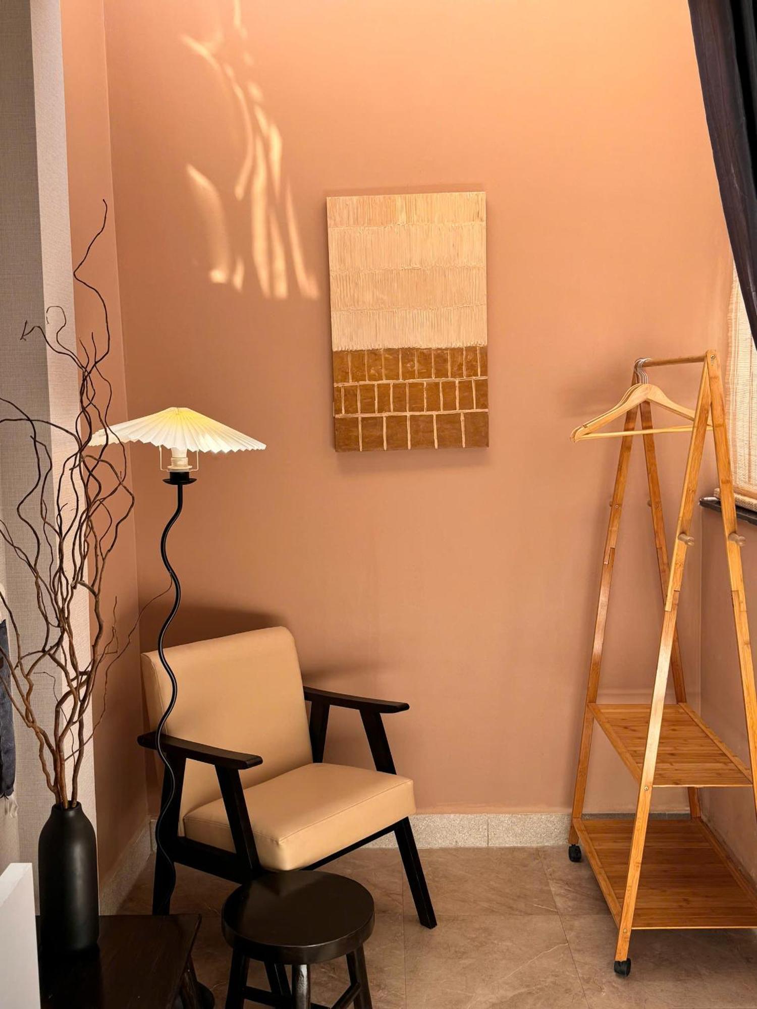 ホテル Hemtouch House ホーチミン市 エクステリア 写真