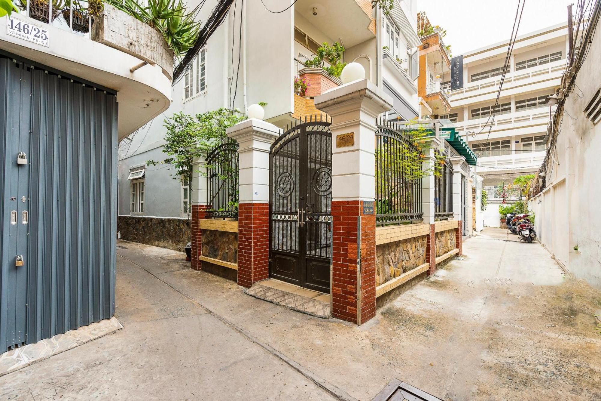 ホテル Hemtouch House ホーチミン市 エクステリア 写真