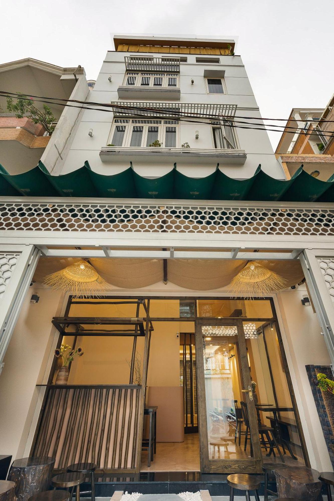 ホテル Hemtouch House ホーチミン市 エクステリア 写真